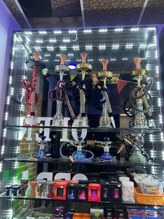 Rare Clouds Smoke Shop & Convenience Store 3