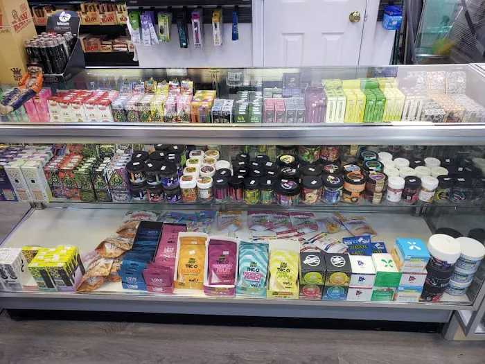 Rare Clouds Smoke Shop & Convenience Store 5