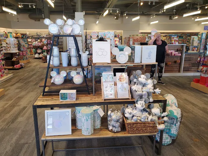 Gretchen's Hallmark Shop 6