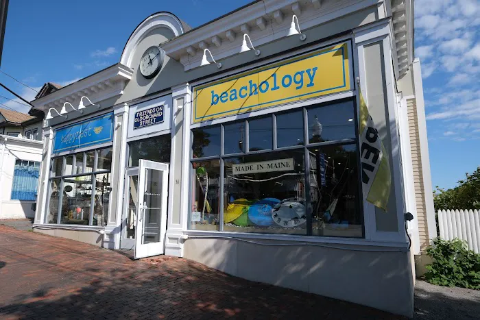 beachology & happynest 0