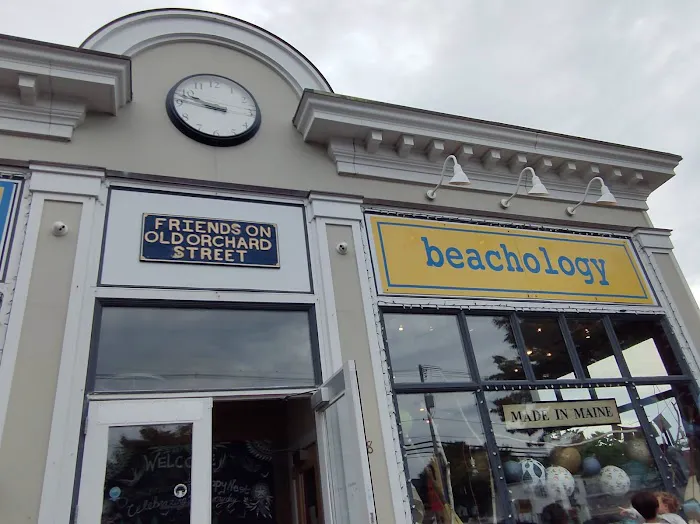 beachology & happynest 8