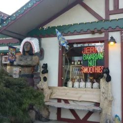 Helenbach Candle Boutique & Wine Haus ico