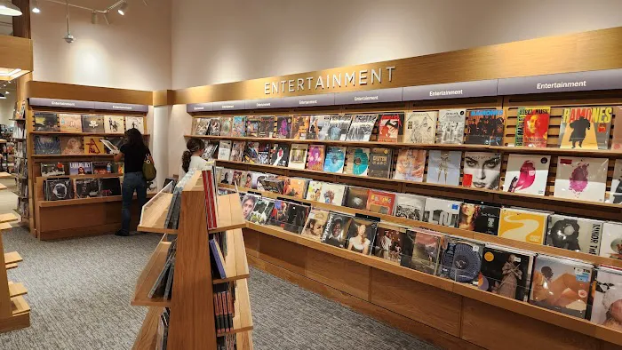 Barnes & Noble 4