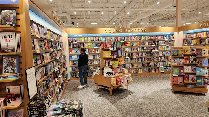 Barnes & Noble 8