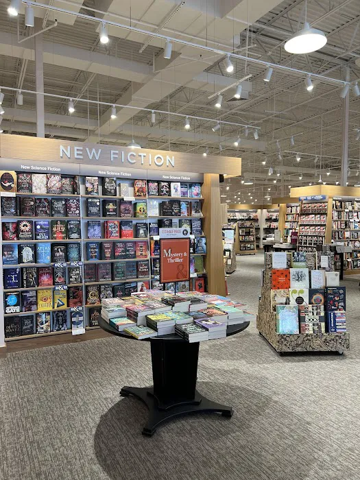 Barnes & Noble 6