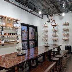Pretty Handy Gift Shop and Makerspace ico