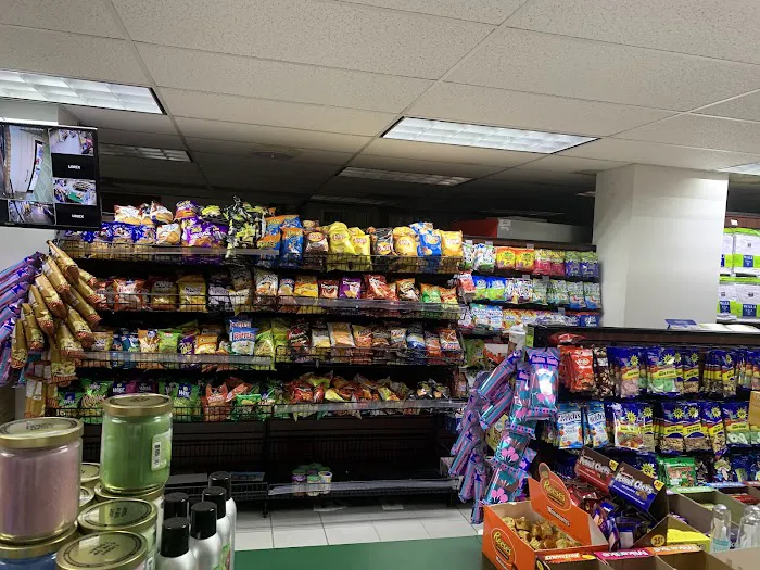 Lara store & Pizza Deli 7