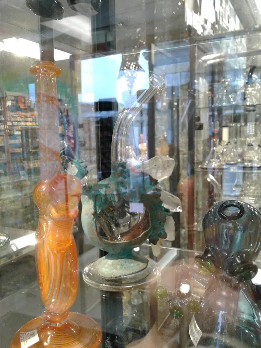 Green Zone Smoke & Gifts Shop 2