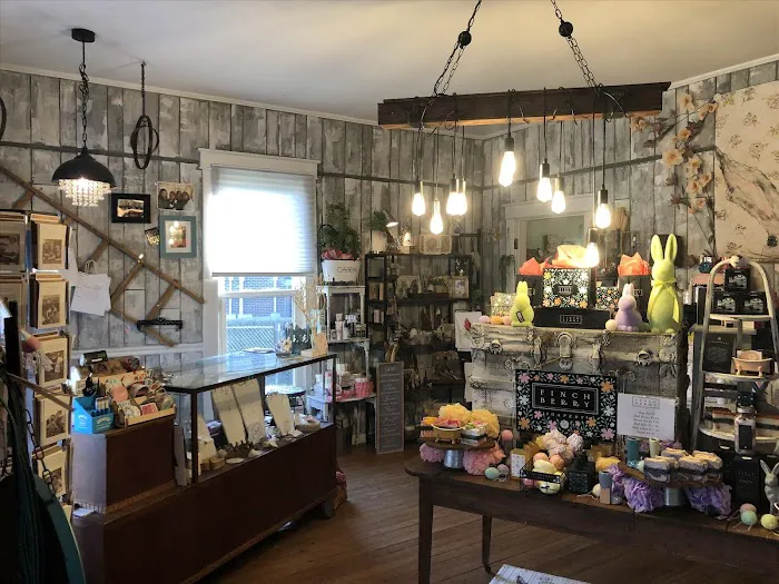 Sister's WhimZy Clothing and Gift Boutique 8