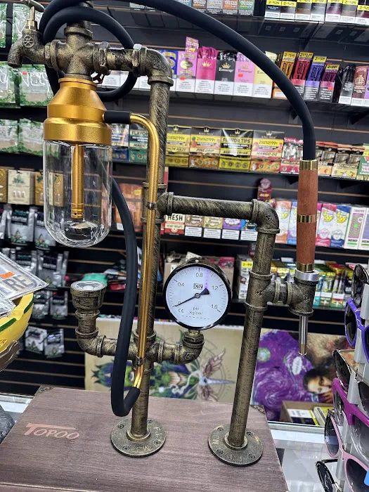 Kings smoke shop 3