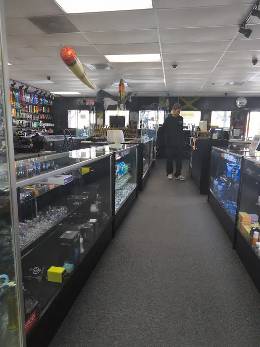 Glass Warehouse Smoke Shop 1
