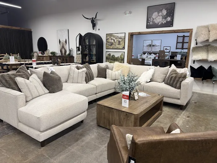 Dirt Road Home - Custom Home Furnishings 1