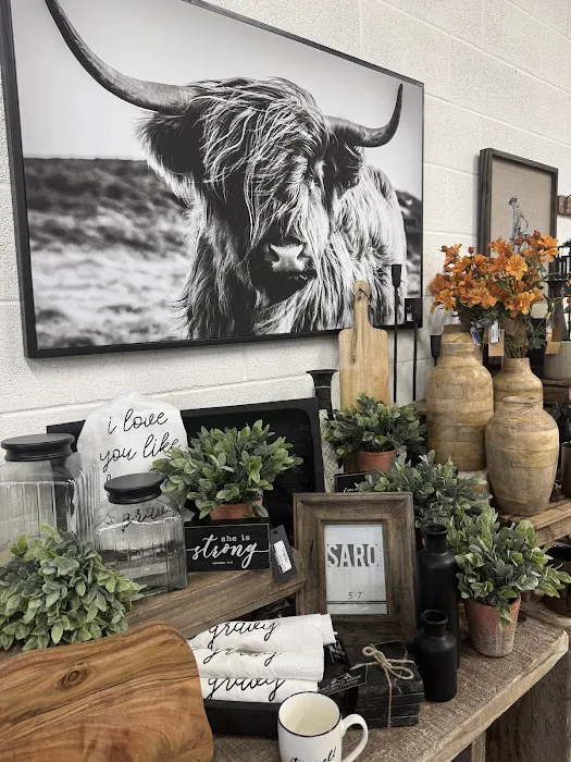Dirt Road Home - Custom Home Furnishings 2