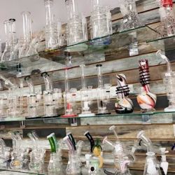 SmokeVille - An Upscale Smoke Shop ico