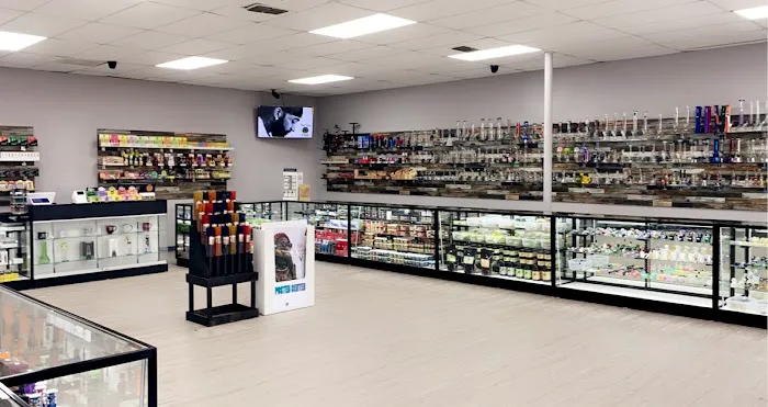SmokeVille - An Upscale Smoke Shop 1