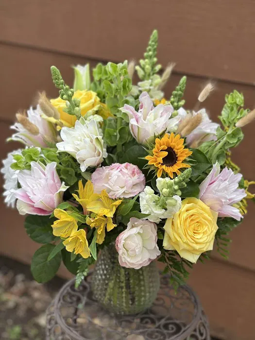 Nan's Blossom Shop 8