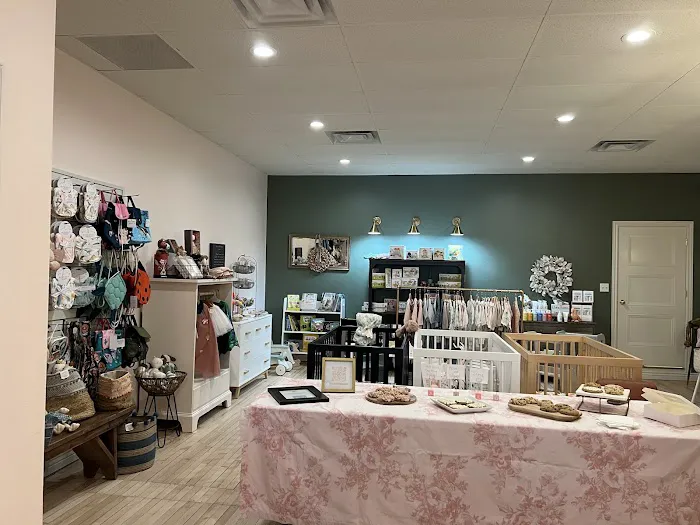 Holiday House Boutique 6