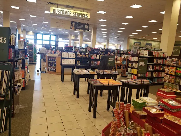 Barnes & Noble 5