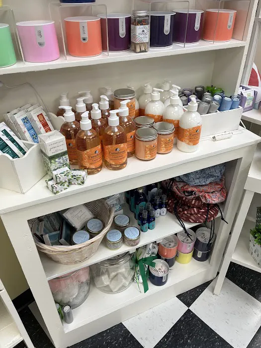Cottage Lane Gifts And Home Decor 4