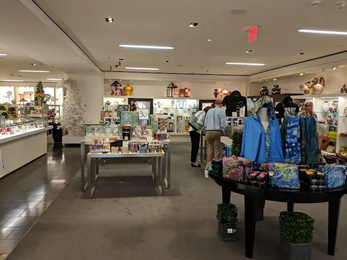 Virginia Museum of Fine Arts Shop 8