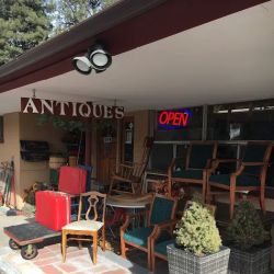 Aunt Maude's Antique Mall ico