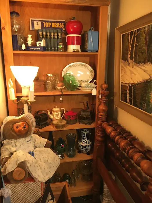 Aunt Maude's Antique Mall 1