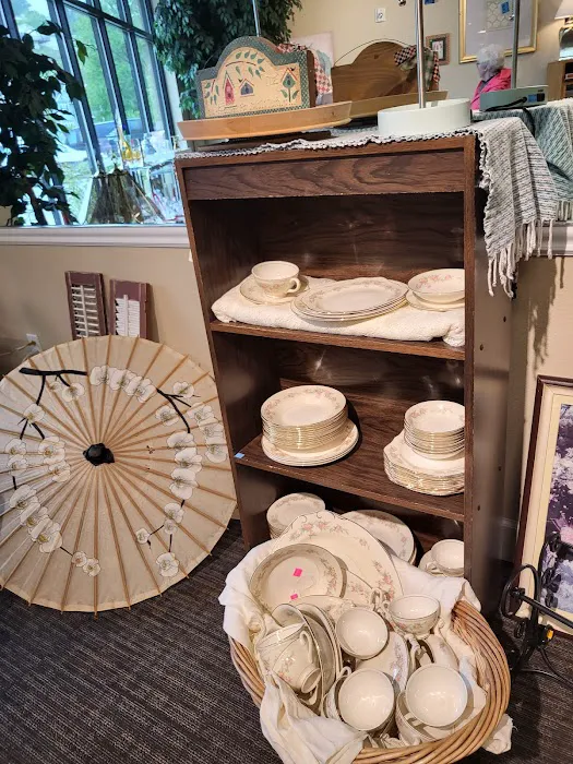 Hope Thrift Boutique 3