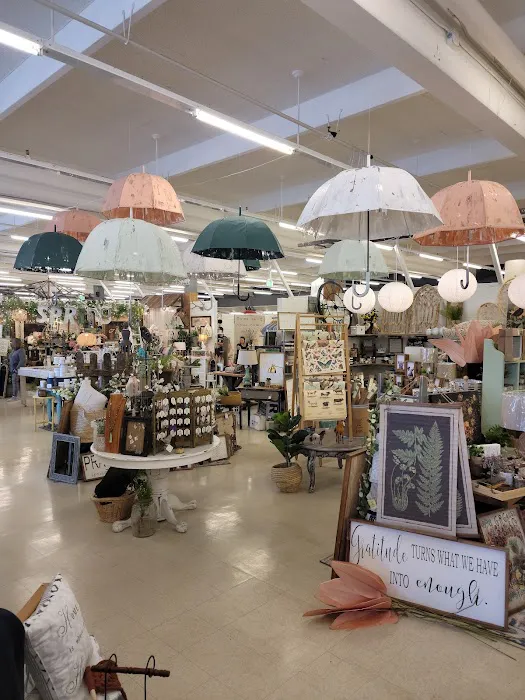 Midtown Home & Vintage Market 1