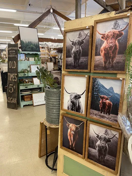 Midtown Home & Vintage Market 5