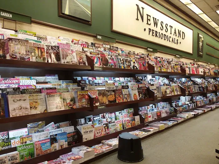 Barnes & Noble 7