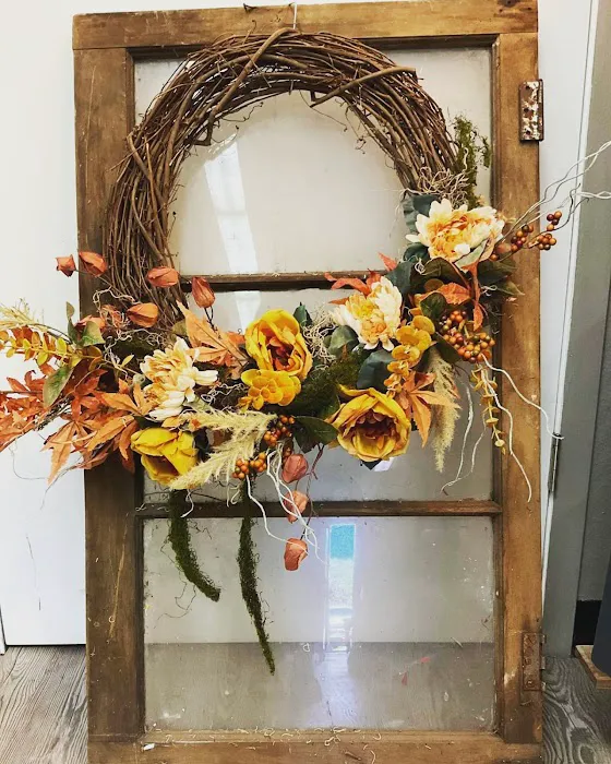 Reclaimed Cottage & Vintage Market 2