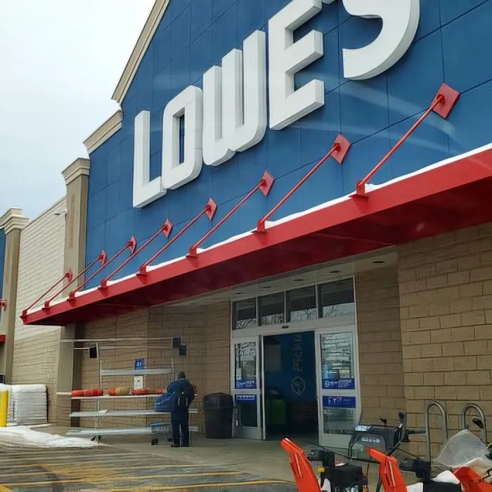 Lowe's Garden Center 0
