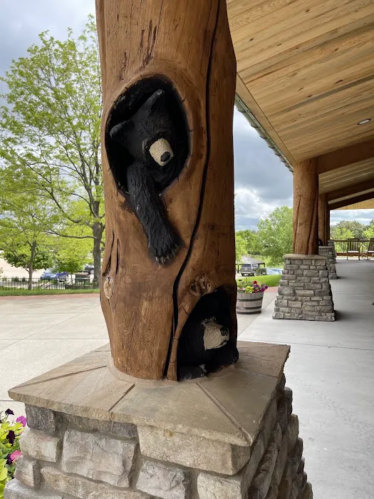 Bear’s Den Gift Shop 6