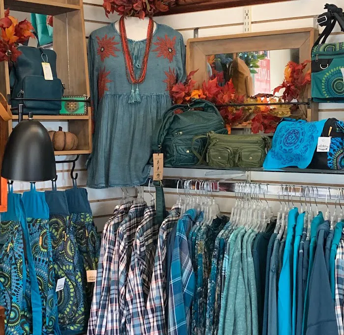 A Walk In the Woods Gallery & Gifts 4