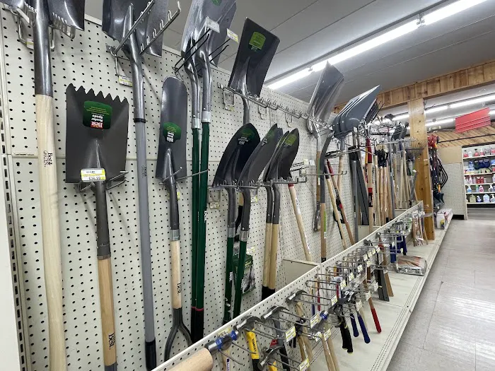 Custer Do It Best Hardware & Lumber 4
