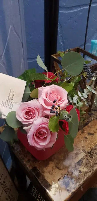 Changing Seasons Floral & Gifts 5