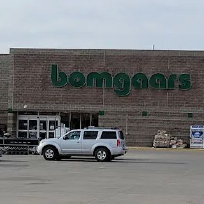 Bomgaars