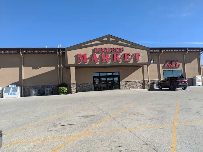 Decker's Market 2