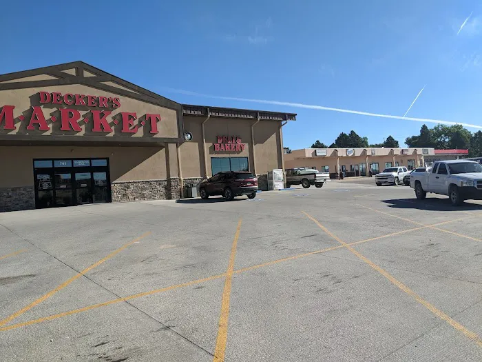 Decker's Market 6