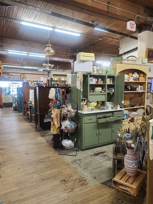 Bismarck Antique Mall 0