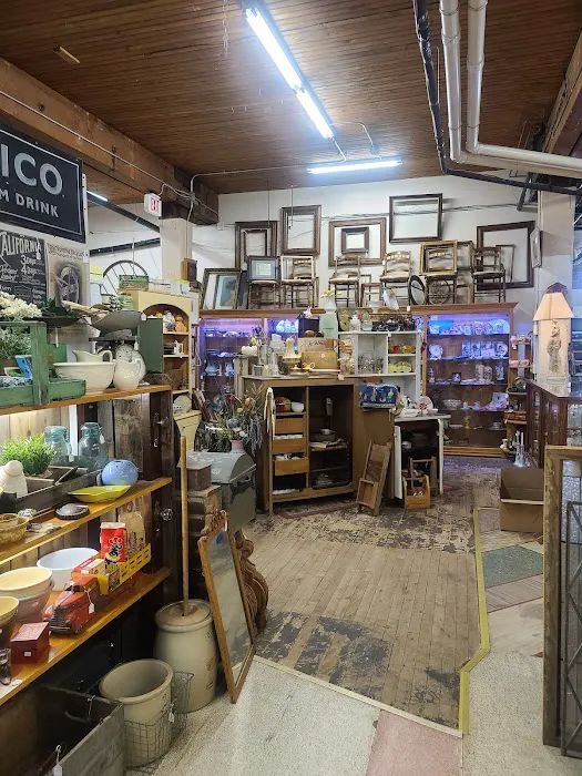 Bismarck Antique Mall 9