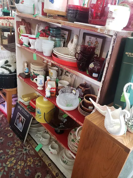 Bismarck Antique Mall 6