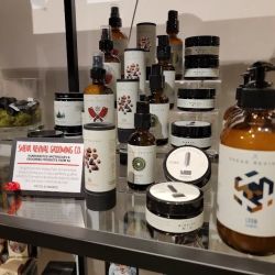 Out Of Step: Offbeat Boutique & General Store ico