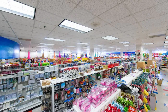 Diddams Party & Toy Store 0