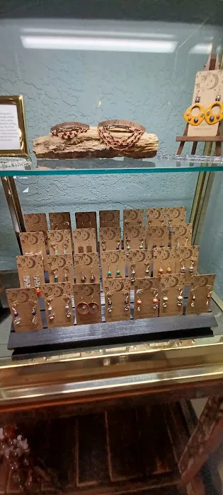 Woodys Gift Gallery 6