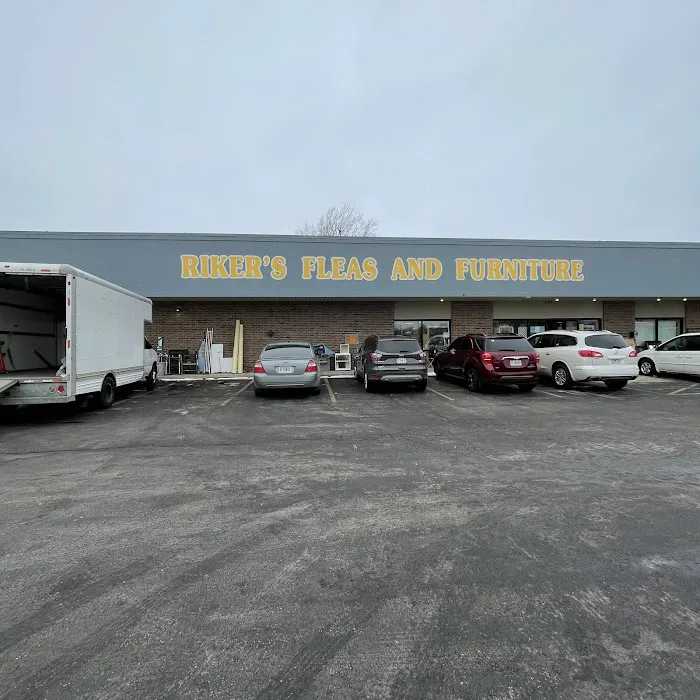 Riker's Fleas and Furniture - Nixa 7
