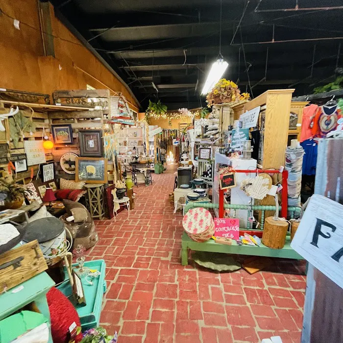 Primitive Chick Antiques 9