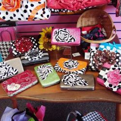 The Gift Box -Unique Gifts & Fashion- Greeting Cards-Willow Tree ico