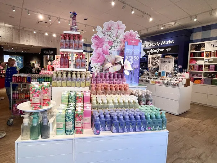 Bath & Body Works 6