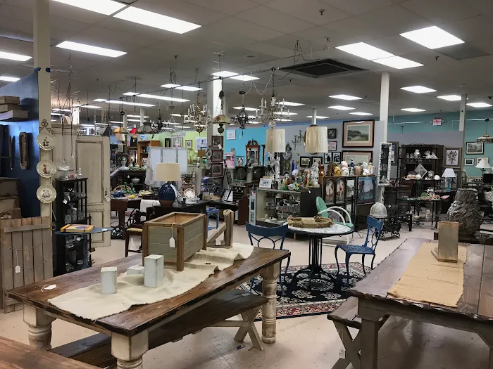 Trends & Traditions Antiques Mall 1